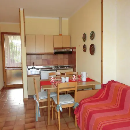 Loriana Apartment *
